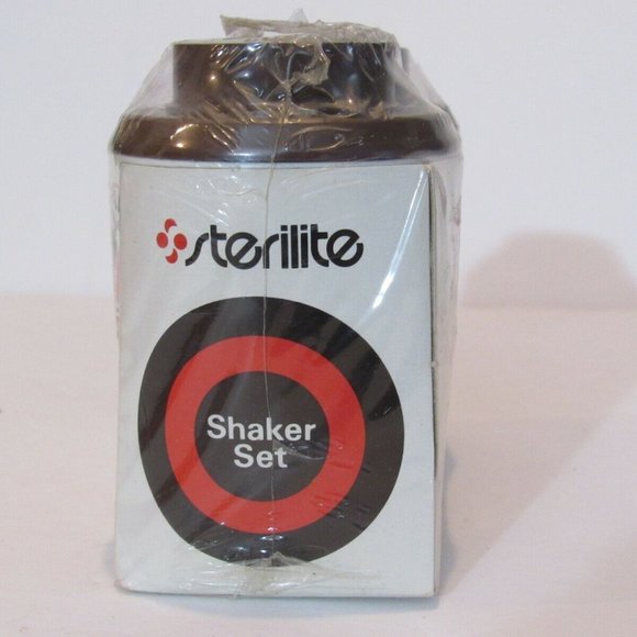 Vtg Sterilite Garden Plastic Salt Pepper Shaker Set Made in Canada NOS Sealed - Picture 4 of 5